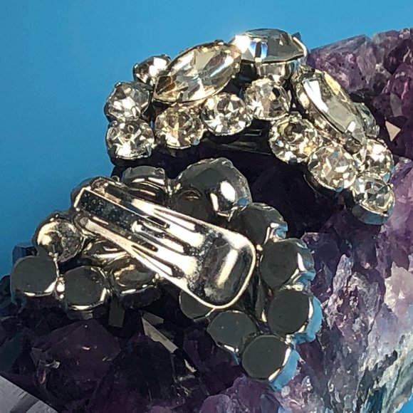 Clip On Vintage Rhinestone Earrings - Picture 2 of 6